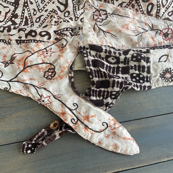 Chico's Design Sleeveless Funky Patchwork Bohemian Tie Front Blouse Size 2 (H6) - Picture 11 of 11